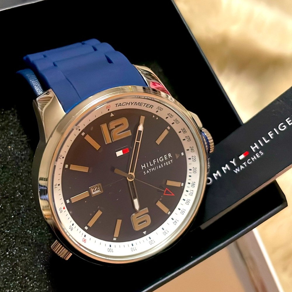 🔵TOMMY HILFIGER®Gorgeous Blue and Black Silicon Watch🔴